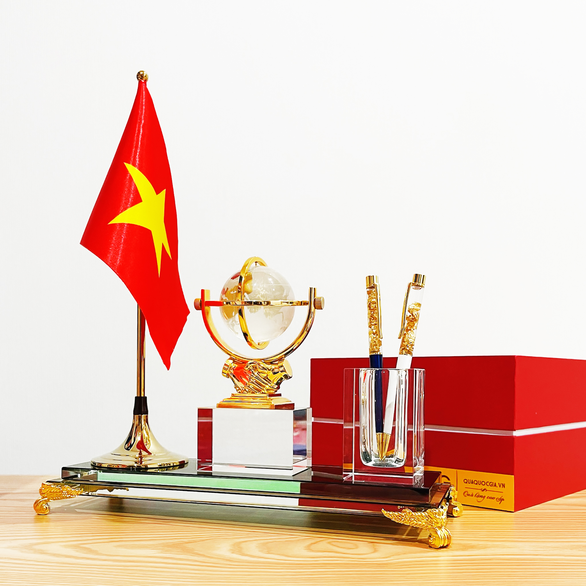KỆ ĐỰNG BÚT DOANH NHÂN BẮT TAY ĐẠI CẦU-BT01CD