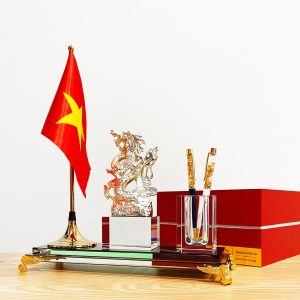 KỆ ĐỰNG BÚT DOANH NHÂN ĐỂ BÀN RỒNG BẠC-RB02CD