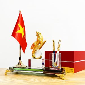 BỘ QUÀ TẶNG CẮM BÚT ĐỂ BÀN HỔ VÀNG ĐẠI CẦU-HV01CD