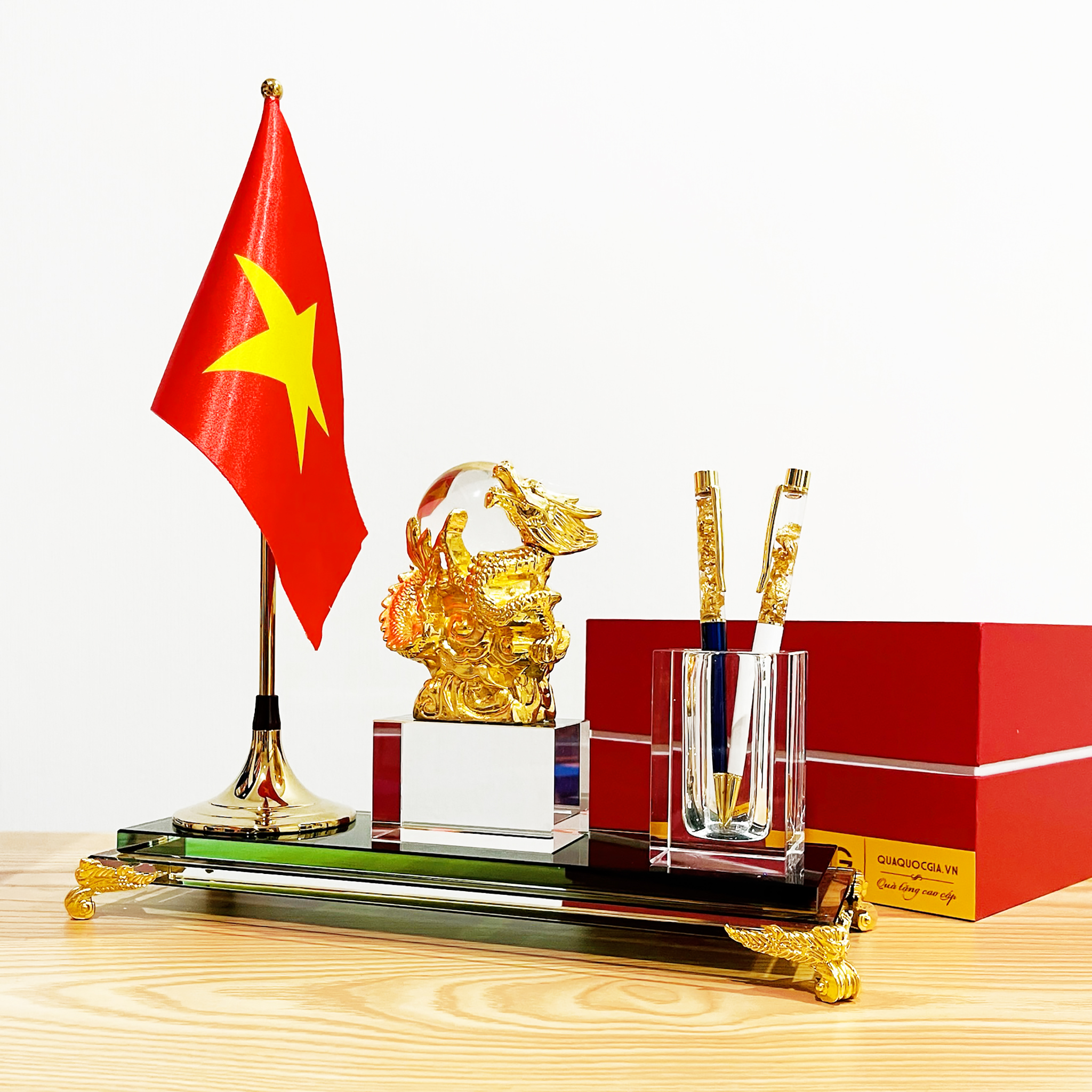 ĐỰNG BÚT DOANH NHÂN ĐỂ BÀN LÀM VIỆC RỒNG VÀNG-RV03CD