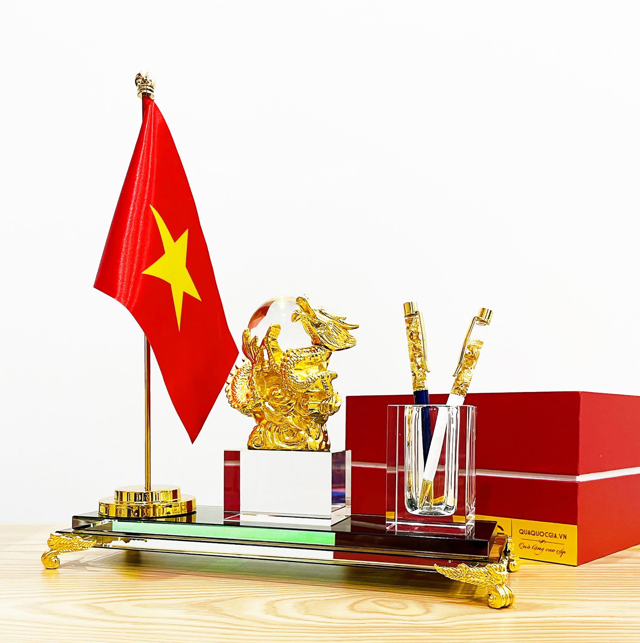 ĐỰNG BÚT DOANH NHÂN RỒNG VÀNG ĐỂ BÀN LÀM VIỆC-RV03CN