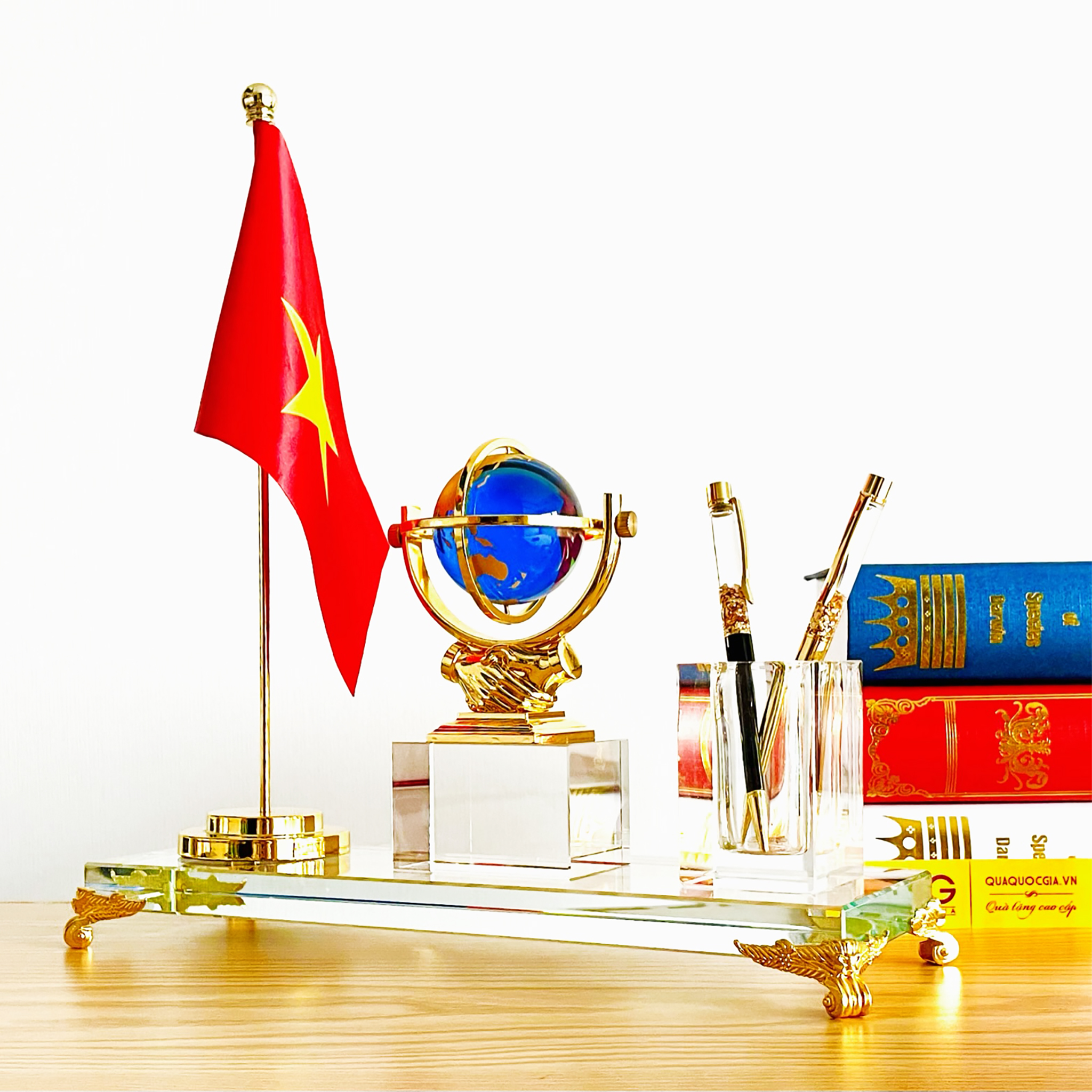 KỆ ĐỰNG BÚT ĐỂ BÀN LÀM VIỆC BẮT TAY ĐỊA CẦU-BT02CD