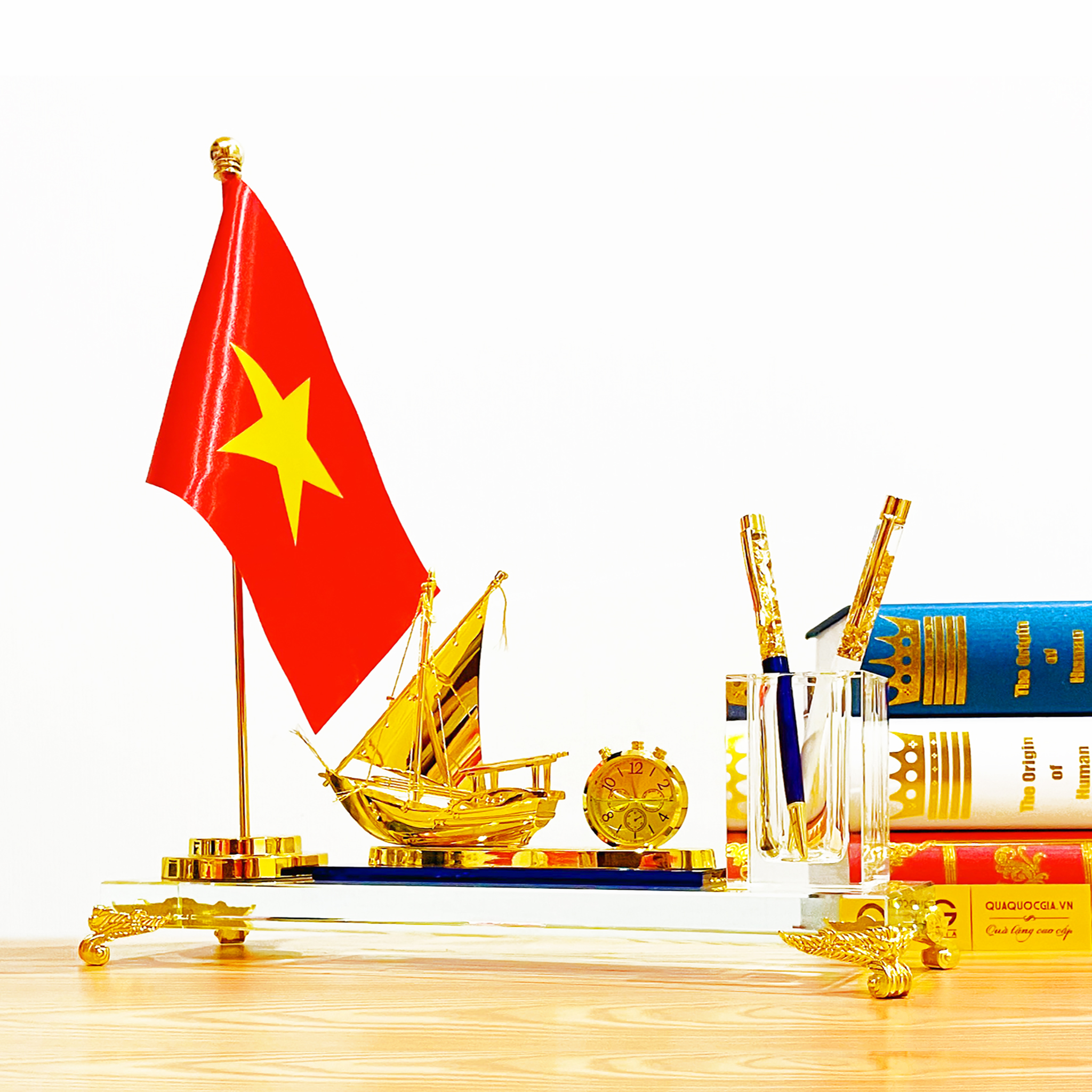 BỘ QUÀ TẶNG ĐỂ BÀN THUẬN BUỒM XUÔI GIÓ KÈM ĐỒNG HỒ-TBDH02