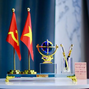 BỘ ĐỰNG BÚT DOANH NHÂN BẮT TAY ĐỊA CẦU BT02CX